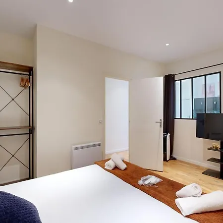 205-suite Valmy Apartment *