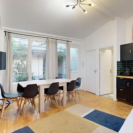Apartment 205-suite Valmy *